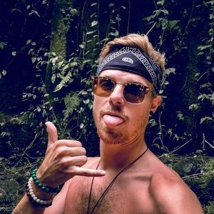 Meet your Posher, Graham